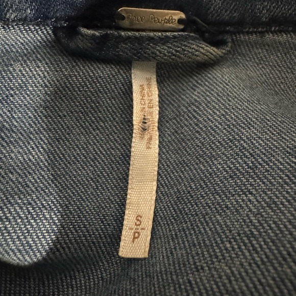 Free People Denim Cropped Moto Jacket Women’s Size Small - Picture 7 of 10